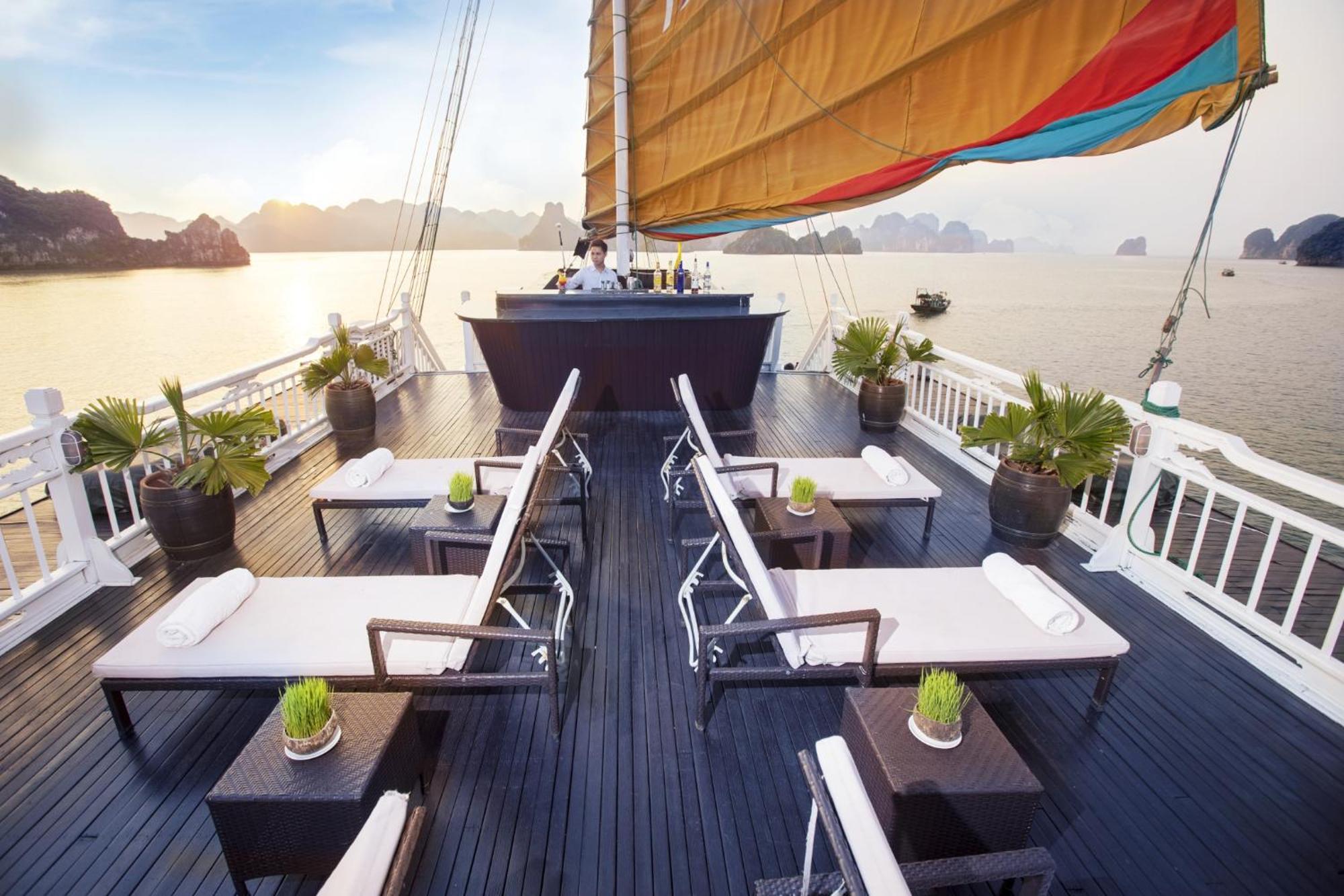 Hera Grand Luxury Cruise Ха Лонг Екстериор снимка