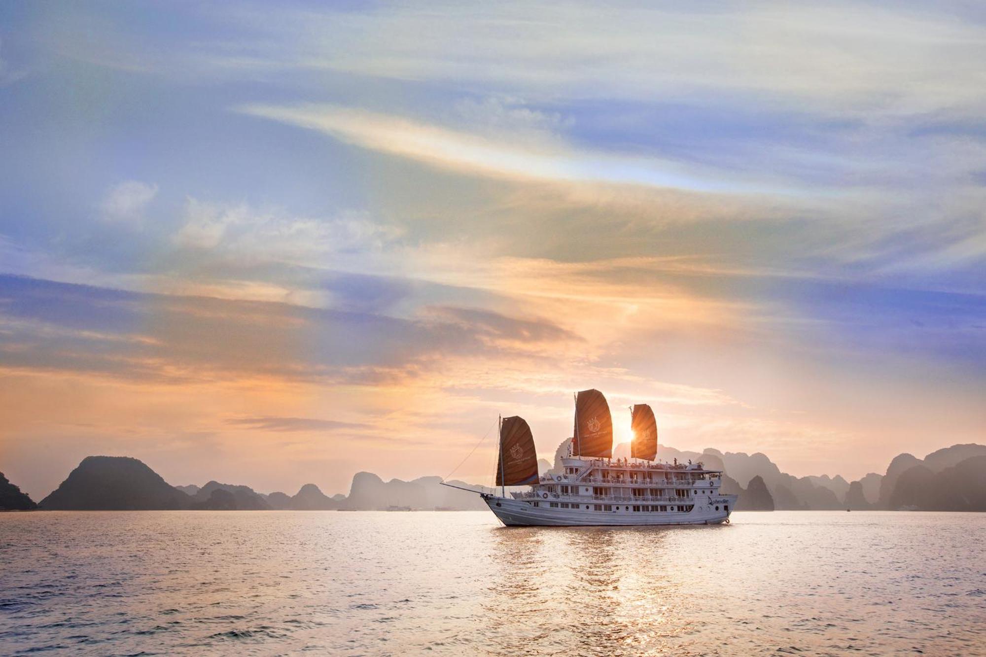 Hera Grand Luxury Cruise Ха Лонг Екстериор снимка