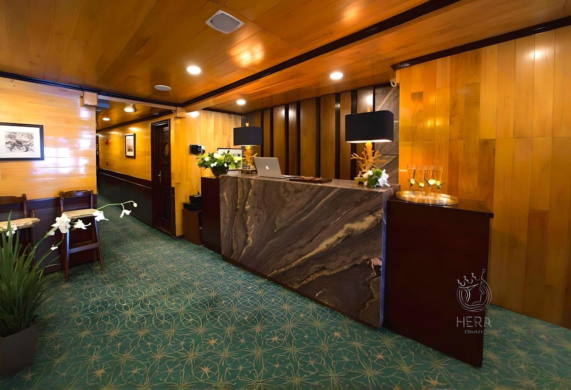 Hera Grand Luxury Cruise Ха Лонг Екстериор снимка