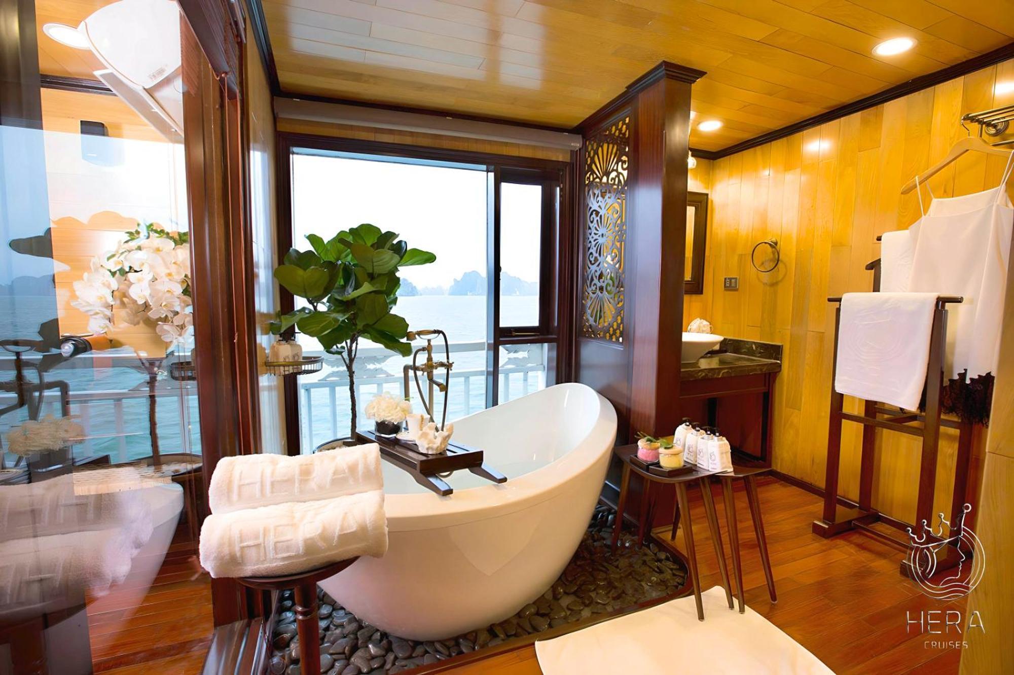 Hera Grand Luxury Cruise Ха Лонг Екстериор снимка